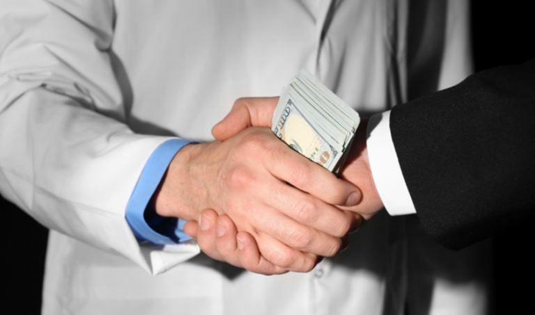 Εμβόλια COVID-19 και μυοκαρδίτιδα: Το χρονικό της συγκάλυψης του διεφθαρμένου ιατρικο-πολιτικού κατεστημένου (Μέρος 2ο)