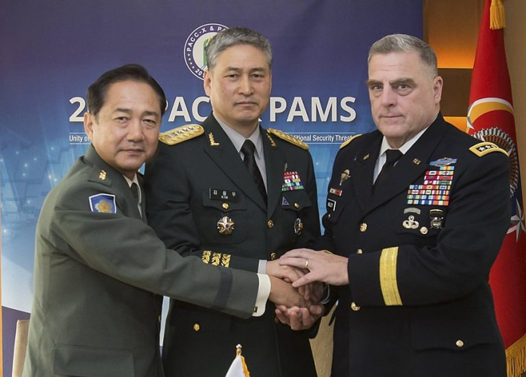 «Σειρήνες πολέμου» στην Ιαπωνία: Επιβάλλουν βάση των ΗΠΑ στην Οκινάουα!!! «Φύγετε», λένε οι κάτοικοι!