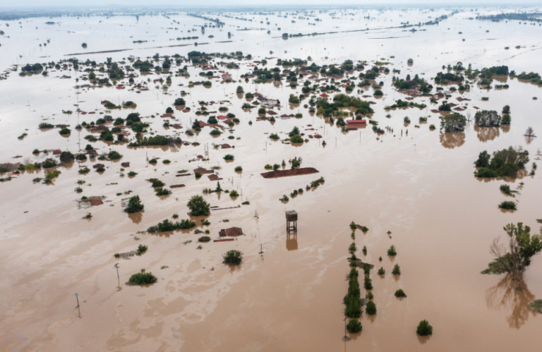 ΣΟΒΑΡΗ ΠΛΗΡΟΦΟΡΙΑ ΑΠΟ ΛΑΡΙΣΑ -“ΕΤΟΙΜΑΖΟΥΝ ΤΟ ΝΟΣΟΚΟΜΕΙΟ ΓΙΑ ΝΑ ΜΕΤΑΦΕΡΘΟΥΝ ΠΑΝΩ ΑΠΟ 100 ΣΟΡΟΙ ΠΝΙΓΜΕΝΩΝ – ΚΡΥΒΟΥΝ ΤΟΝ ΑΡΙΘΜΟ ΤΩΝ ΝΕΚΡΩΝ”