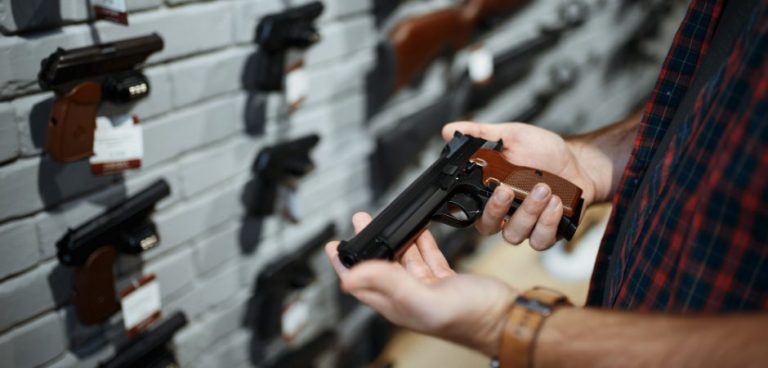 Έρχονται μέτρα για τα όπλα των Ελλήνων!! Τι συμβαίνει ταυτόχρονα στις ΗΠΑ, vid