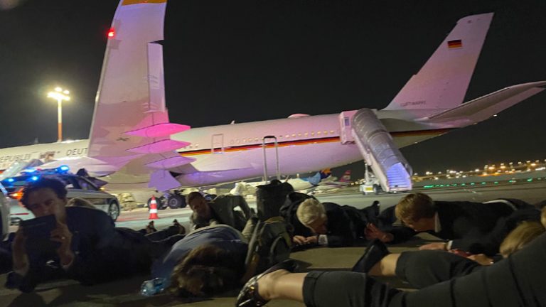 Συναγερμός για πυραυλική επίθεση στο αεροδρόμιο του Τελ Αβίβ την ώρα που ο Σολτς ετοιμαζόταν να απογειωθεί για Κάιρο