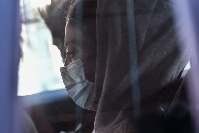 Υπόθεση 12χρονης: γυμνές φωτογραφίες της έστελνε η μητέρα της σε πελάτες