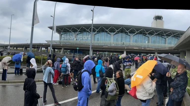 Ελβετία: Απειλή για βόμβα στο αεροδρόμιο της Βασιλείας – Η τρίτη σε μια βδομάδα