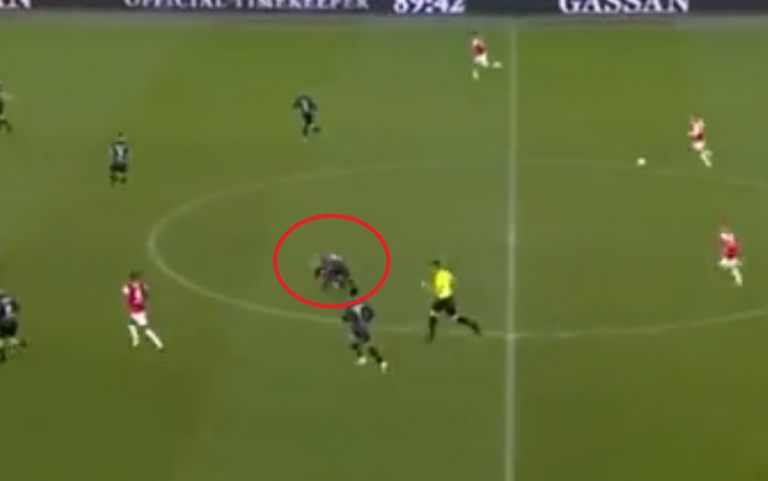 ΣΟΚ σε ματς της Ευρώπης: Κατέρρευσε ξαφνικά ποδοσφαιριστής