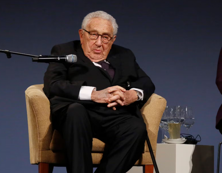 Πέθανε ο Χένρι Κίσινγκερ, ο αγαπητός εγκληματίας πολέμου της νεοταξικής ελίτ