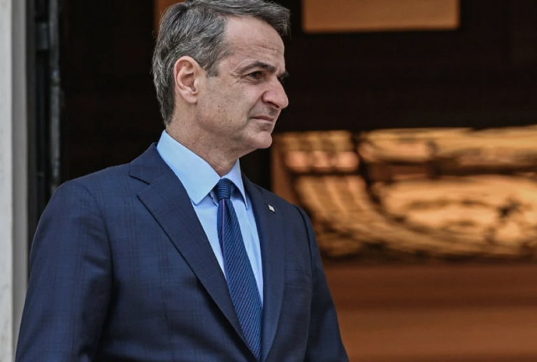 ΦΑΜΙΛΙΑ ΚΟΡΛΕΟΝΕ! Ο ΕΝΑΣ ΧΑΙΡΕΤΑΙ ΓΙΑ ΤΑ ΔΕΙΝΑ ΤΟΥ ΑΛΛΟΥ – ΠΑΝΗΓΥΡΙΖΕΙ Ο ΚΟΥΛΗΣ ΣΤΟ ΜΑΞΙΜΟΥ ΓΙΑ ΤΑ ΞΕΜΠΡΟΣΤΙΑΣΜΑΤΑ ΤΩΝ FINANCIAL TIMES ΓΙΑ ΤΗΝ ΑΛΕΞΙΑ ΜΠΑΚΟΓΙΑΝΝΗ