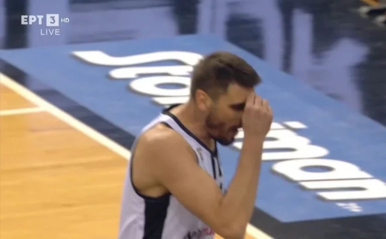 ΠΑΟΚ – Άρης: Ο Μαργαρίτης έκανε τον σταυρό του και χρεώθηκε με τεχνική ποινή