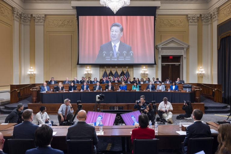 «Mυστική συμφωνία Κίνας-ΗΠΑ;»! Τι λένε ρωσικά ΜΜΕ για την χθεσινή συνάντηση στην Καλιφόρνια