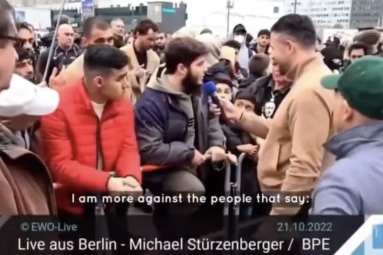 Σοκαριστικό βίντεο! Όταν οι μουσουλμάνοι πάρουν τον έλεγχο στη Γερμανία θα επιβάλλουν το νόμο της Σαρίας με την βία! Σβήνει η Ευρώπη με συνοπτικές διαδικασίες