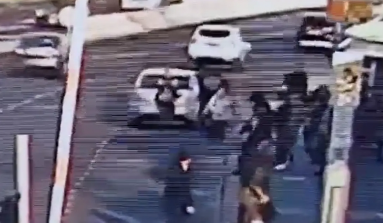 Ισραήλ: Βίντεο από την τρομοκρατική επίθεση με 3 νεκρούς στην Ιερουσαλήμ – Πυροβόλησαν σε στάση λεωφορείου