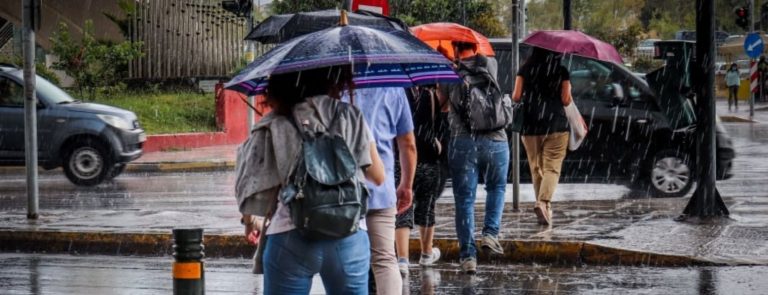 Καιρός: Έρχεται κακοκαιρία τύπου “Π” το Σαββατοκύριακο – Πού θα πέσουν καταιγίδες