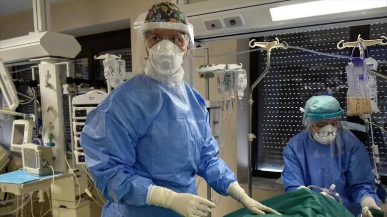 Κορωνοϊός – Κρήτη: Νεκρός 49χρονος πλήρως εμβολιασμένος