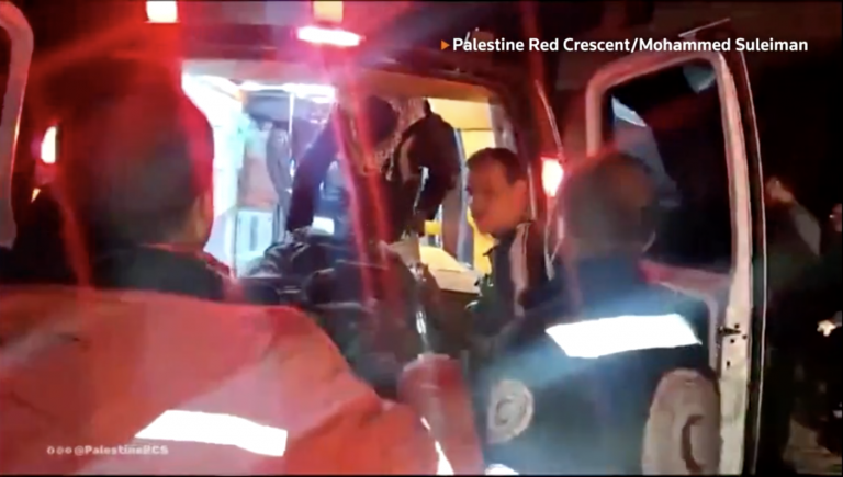 Οι έντονες ισραηλινές αεροπορικές επιδρομές στη Γάζα έχουν ως αποτέλεσμα υψηλό αριθμό θυμάτων, αναφέρουν αξιωματούχοι της Γάζας