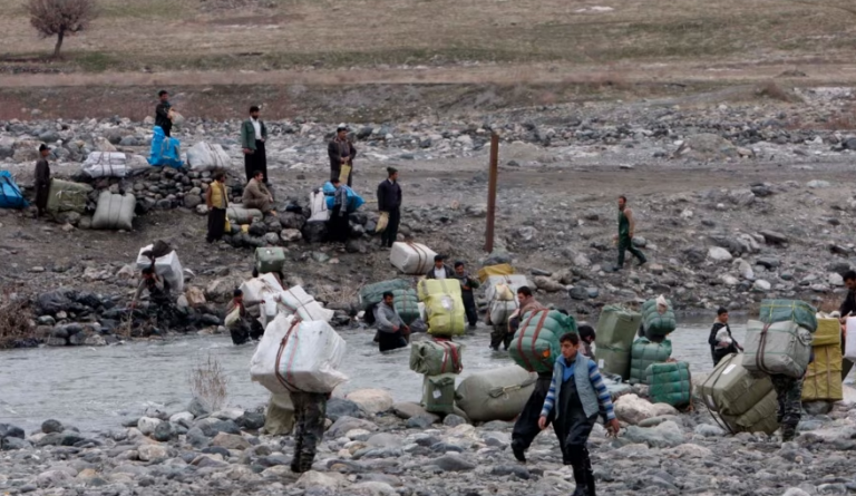118 αχθοφόροι στα σύνορα Ιράκ-Ιράν σκοτώθηκαν, τραυματίστηκαν τον Νοέμβριο, λέει η Ομάδα Δικαιωμάτων