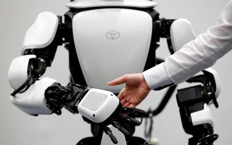 Θα έχουμε οπωσδήποτε ρομποτικούς υπηρέτες, οι οποίοι θα έχουν ονόματα και προσωπικότητες.