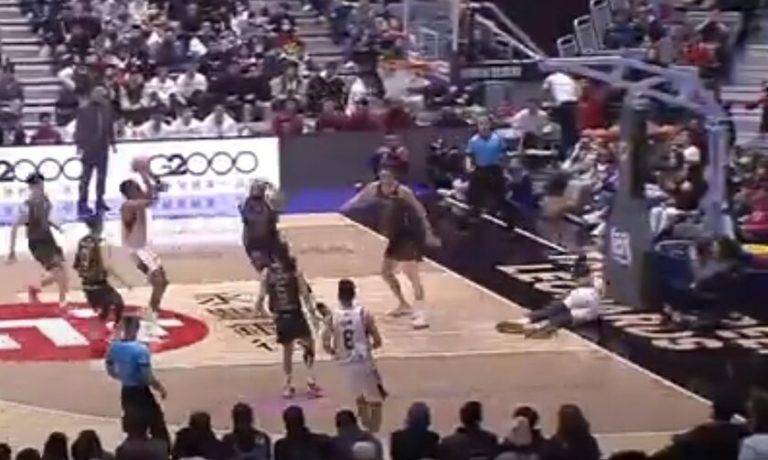 Τρόμος στην Ταϊβάν: Κατέρρευσε στο παρκέ πρώην παίκτης του Ολυμπιακού