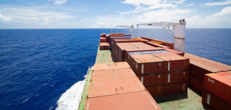 Τα ναύλα αυξήθηκαν κατά 173% λόγω των επιθέσεων στην Ερυθρά Θάλασσα