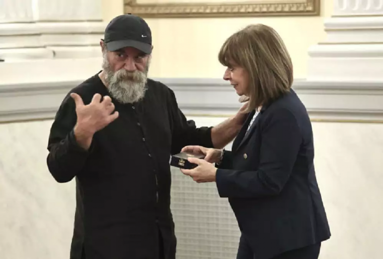 Ο “Άλλος Άνθρωπος” των καζίνο & τα λαμόγια που τον χειροκροτούσαν