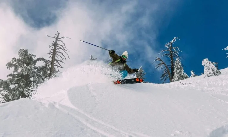 Νεκpός ο Έλληνας σκιέρ που καταπλακώθηκε από χιονοστιβάδα στη Βουλγαρία