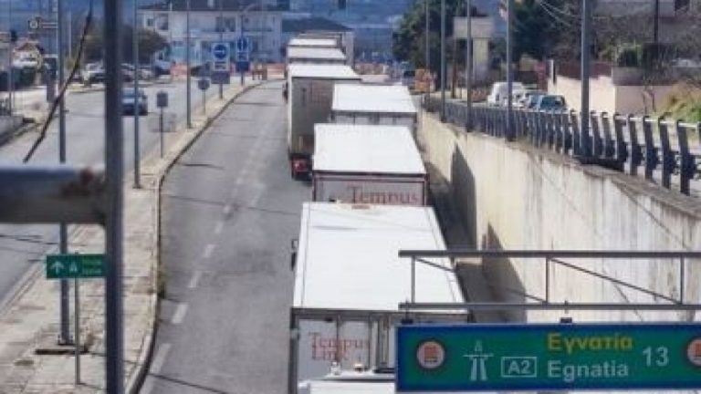 Τι συμβαίνει; – Παράξενο κομβόι με 20 βουλγάρικες νταλίκες μεταφέρει πυρομαχικά από τα Γιάννενα – Σενάρια περί Ουκρανίας