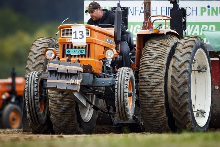 Τρακτέρ κατέκλυσαν τους δρόμους στη Γενεύη: H πρώτη συγκέντρωση αγροτών στην Ελβετία που δεν είναι μέλος της ΕE