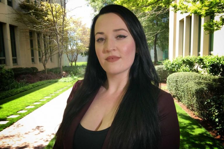 M.Fontana: «Μεγάλωσα με δύο μητέρες λεσβίες και με έφερε σε σύγχυση – Είμαι κατά του ομοφυλοφιλικού γάμου»