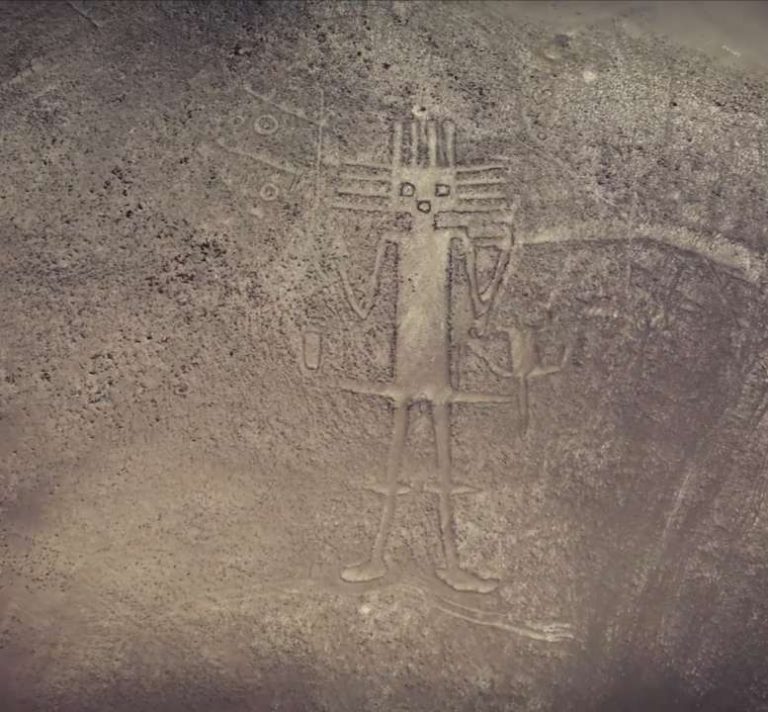 Τι κάνει ο ατάκαμα στο πετραχιλι του Παπα;