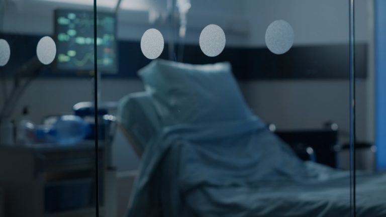 «Το πιο σκοτεινό πράγμα! Είναι γενοκτονία»: Το σατανικό πρόγραμμα που σόκαρε τον Τάκερ