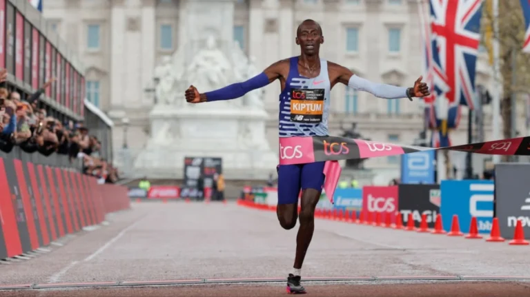 Νεκρός ο 24χρονος κάτοχος του παγκοσμίου ρεκόρ Μαραθωνίου Κέλβιν Κίπτουμ