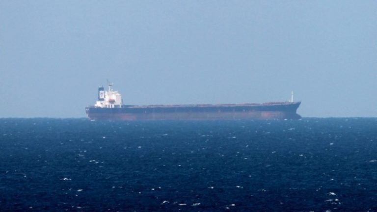 Εμπορικό πλοίο βυθίστηκε στη θάλασσα του Μαρμαρά – Έξι μέλη του πληρώματος αγνοούνται