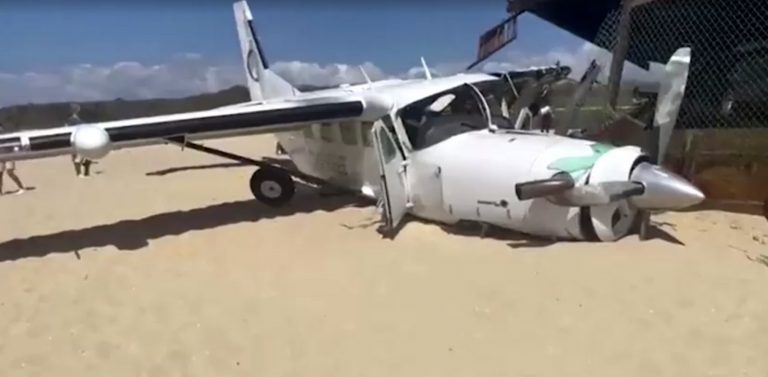 Μεξικό: Αεροσκάφος έκανε αναγκαστική προσγείωση σε παραλία και σκότωσε έναν 62χρονο