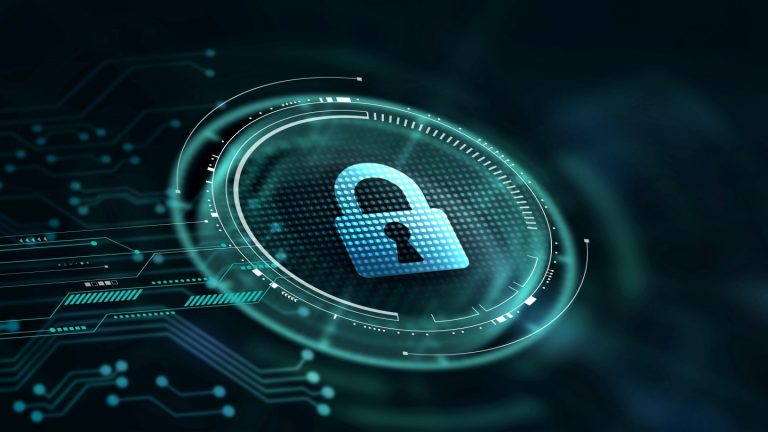 Επικίνδυνος για την ελευθερία του Τύπου ο νέος νόμος που θα φέρει προς ψήφιση η κυβέρνηση για την «ασφάλεια του διαδικτύου»