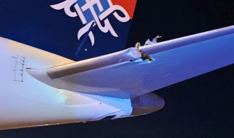 Βελιγράδι: Σύγκρουση αεροπλάνου ελληνικής εταιρείας με 106 επιβάτες