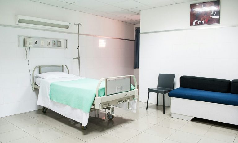 Σοκ στη Λάρισα: Τρεις νεκροί από ανακοπή καρδιάς