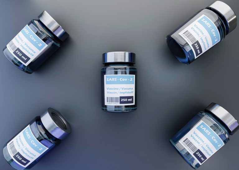 Τρομάζουν οι αριθμοί που έβγαλαν στη φόρα για τα εμβόλια! «Βόμβα» μεγατόνων