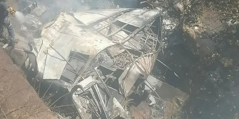 Τραγωδία στη Νότια Αφρική: Τουλάχιστον 45 νεκροί σε δυστύχημα με λεωφορείο