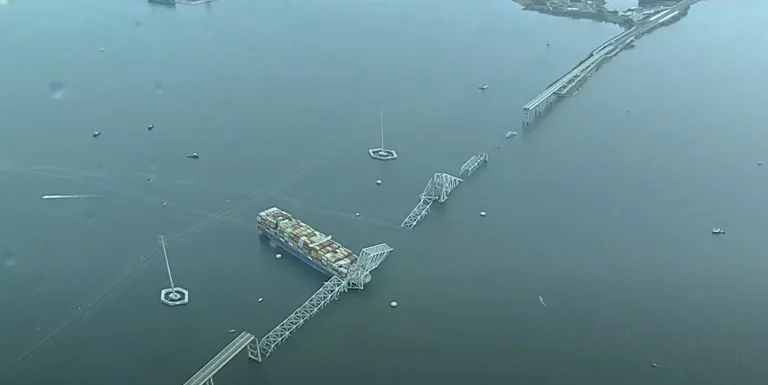 Βάλτου Μωρία: οι 2 μασόνοι πυλώνες Βοάζ [Boaz] & Ιακείμ [Iachim] Σολομώντος & στη μέση ο σουρεαλισμός Νταλί…..