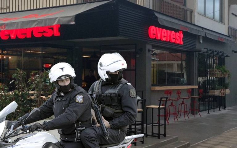 Στα Everest μεταφέρονται τα αστυνομικά τμήματα της χώρας