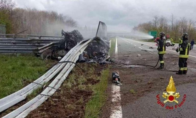 Ιταλία: Διαλύθηκε Ferrari με ταχύτητα 200 χλμ/ ώρα – Δύο νεκροί με test DNA η αναγνώριση