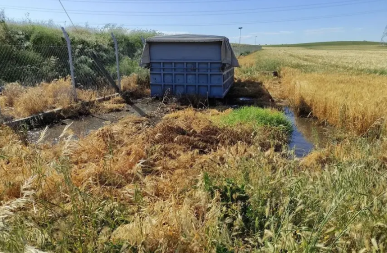 Θεσσαλονίκη: Εταιρεία ενέργειας έριχνε επί μήνες υγρά απόβλητα σε χωράφια
