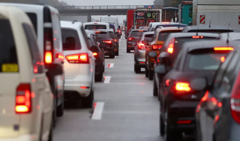 Η Γερμανία ανακοινώνει σχέδιο για την απαγόρευση της ιδιοκτησίας ιδιωτικών αυτοκινήτων