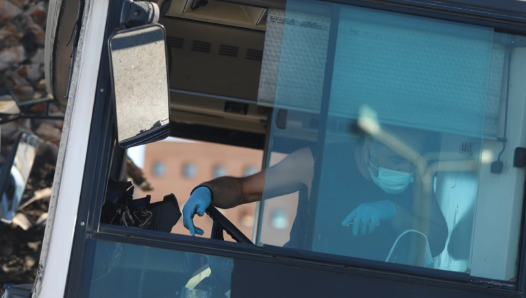 Λεωφορείο του ΟΑΣΑ έπεσε σε κολώνα στα Λιόσια – Πέντε τραυματίες