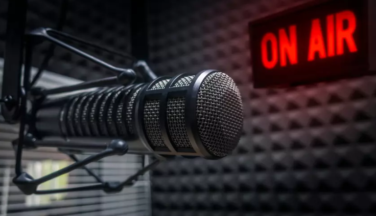 Η παγκοσμιοποίηση στα ραδιοκύματα: Σόρος χρηματοδοτεί τώρα ραδιοφωνικούς σταθμούς