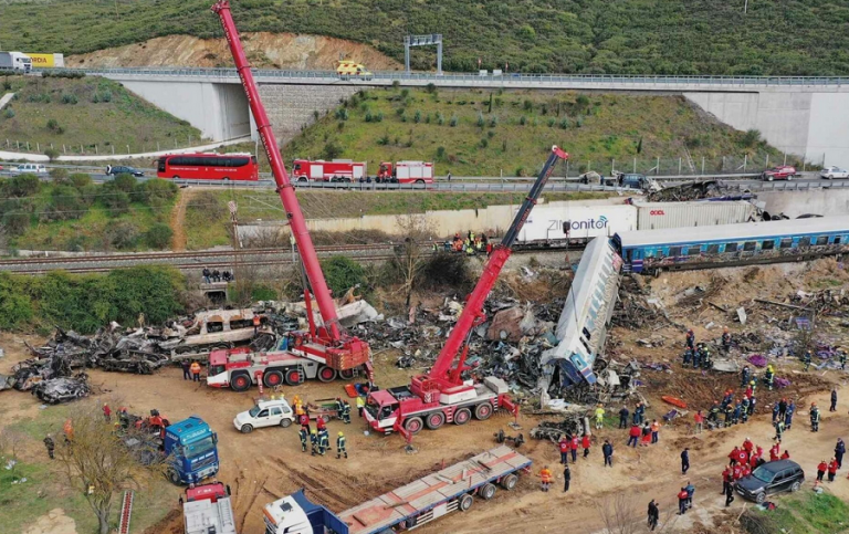 ΤΕΜΠΗ! ΤΩΡΑ ΘΑ ΚΛΑΨΟΥΝ ΜΑΝΟΥΛΕΣ! ΒΡΕΘΗΚΕ ΤΟ ΑΜΑΡΤΩΛΟ ΧΩΜΑ ΠΟΥ ΕΞΑΦΑΝΙΣΑΝ ΠΡΙΝ ΜΠΑΖΩΣΟΥΝ ΤΟ ΣΗΜΕΙΟ ΤΗΣ ΣΦΑΓΗΣ – ΔΟΡΥΦΟΡΙΚΕΣ ΦΩΤΟΓΡΑΦΙΕΣ ΔΕΙΧΝΟΥΝ ΔΕΞΑΜΕΝΕΣ ΜΕ ΑΓΝΩΣΤΟ ΦΟΡΤΙΟ ΠΟΥ ΤΑ ΠΑΛΙΟΤΟΜΑΡΑ “ΕΞΑΦΑΝΙΣΑΝ”