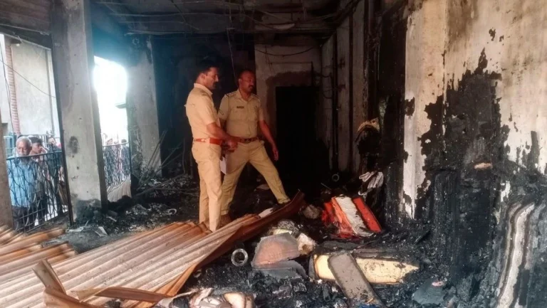 Ινδία: Νεκρά έξι νεογέννητα σε παιδιατρικό νοσοκομείο από φωτιά