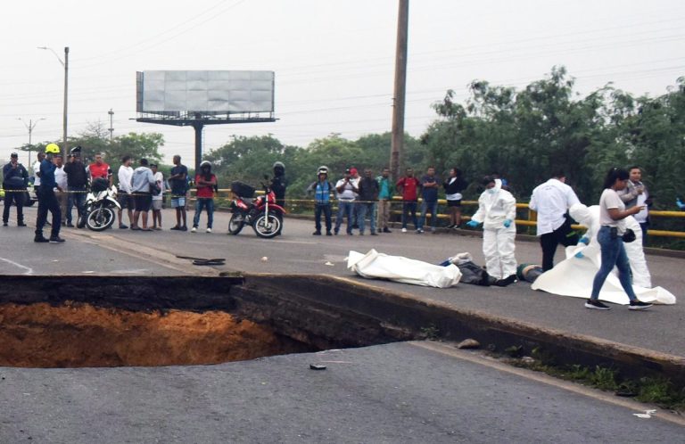 Κολομβία: Τέσσερις νεκροί από κατάρρευση γέφυρας – Δείτε εικόνες