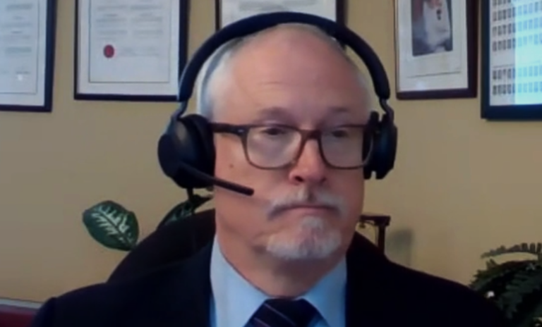 Ο Καναδός βουλευτής προειδοποιεί ότι η νέα συνθήκη του Π.Ο.Υ για την πανδημία μπορεί να κατοχυρώσει τους περιορισμούς ελευθερίας της εποχής COVID