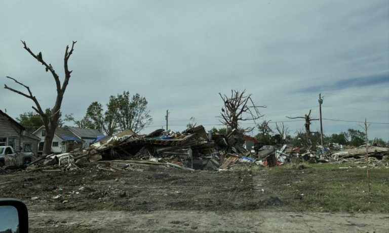 ΗΠΑ: Τουλάχιστον εννέα νεκροί από ισχυρούς ανεμοστρόβιλους