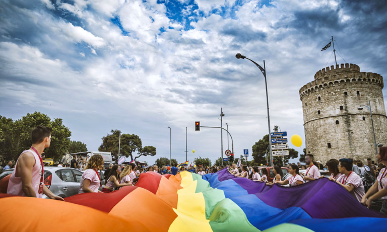 Το Α.Π.Θ. έβγαλε ανακοίνωση υπερ του Europride χρησιμοποιώντας τη φράση… “τα φοιτητά”!