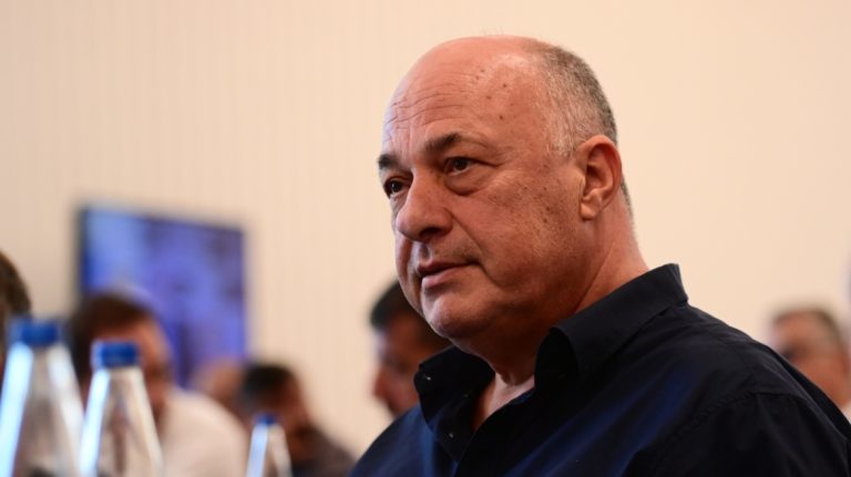 Μπέος για Απόστολο Λύτρα: Άνανδρο να σηκώνεις χέρι σε γυναίκα, είναι ντροπή